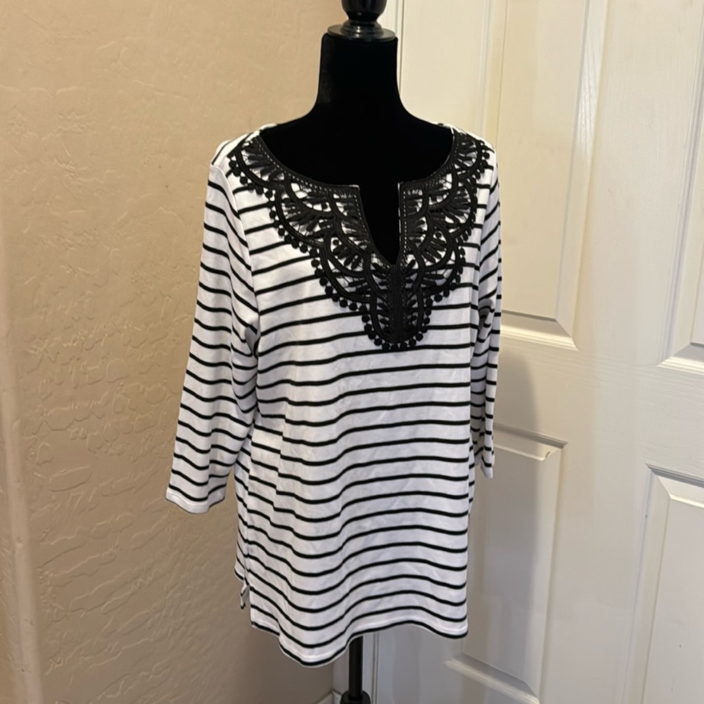 Dressy pull over top